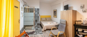 Perfect ground Studio @ historic center; great neighborhood